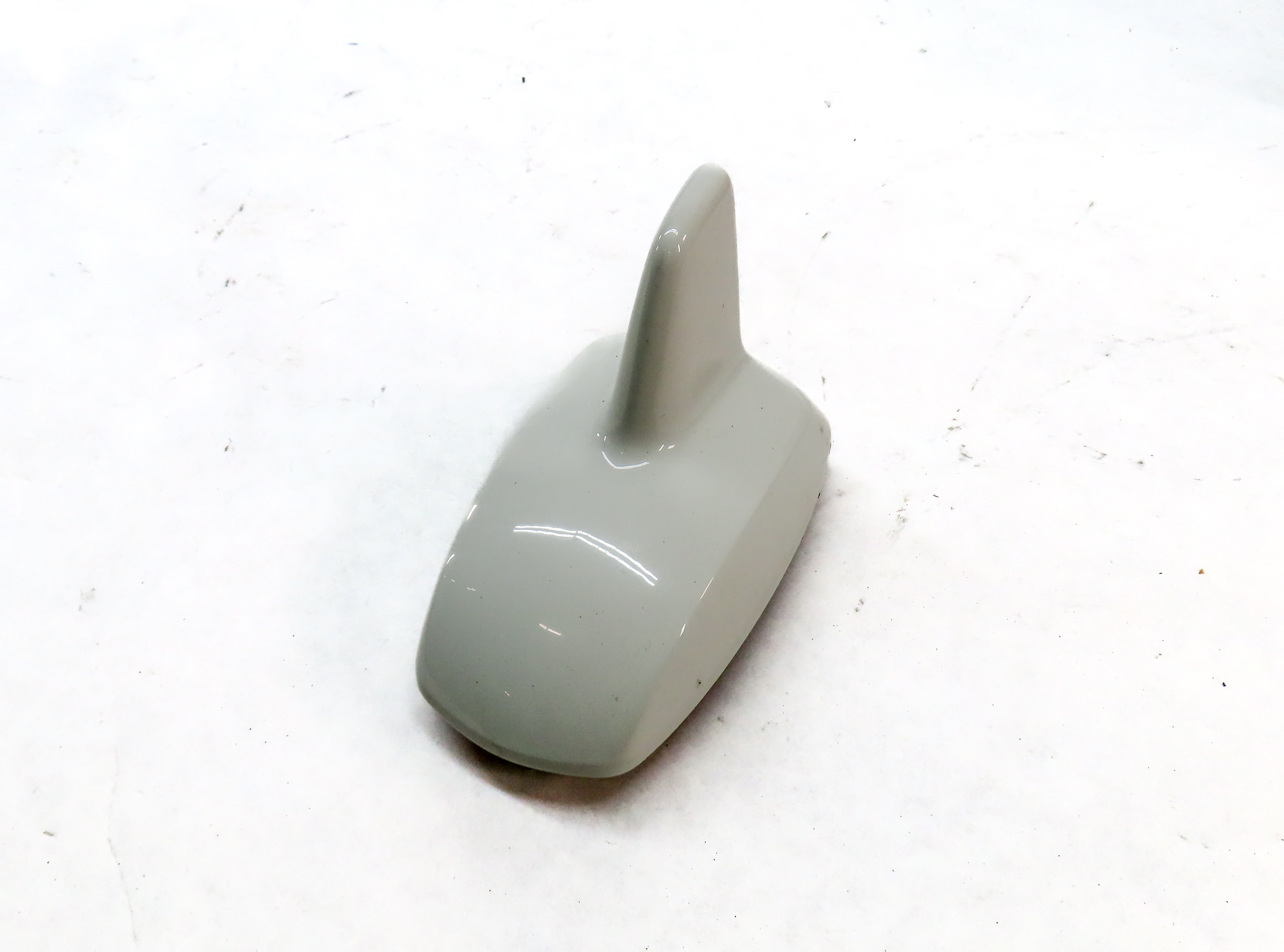 2013 MERCEDES ML550 (W166) RADIO STEREO ROOF SHARK FIN ANTENNA (WHITE) — exact item pictured
